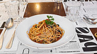 Pasta People (ex Spaghetti Factory) food