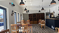 Foral Mdxii Restaurante Wine Bar inside